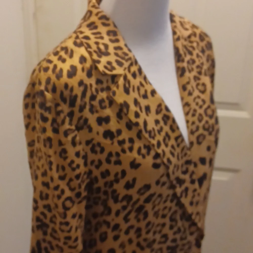 House of Harlow 1960 x REVOLVE Delaney Duster in Leopard - Picture 3 of 12